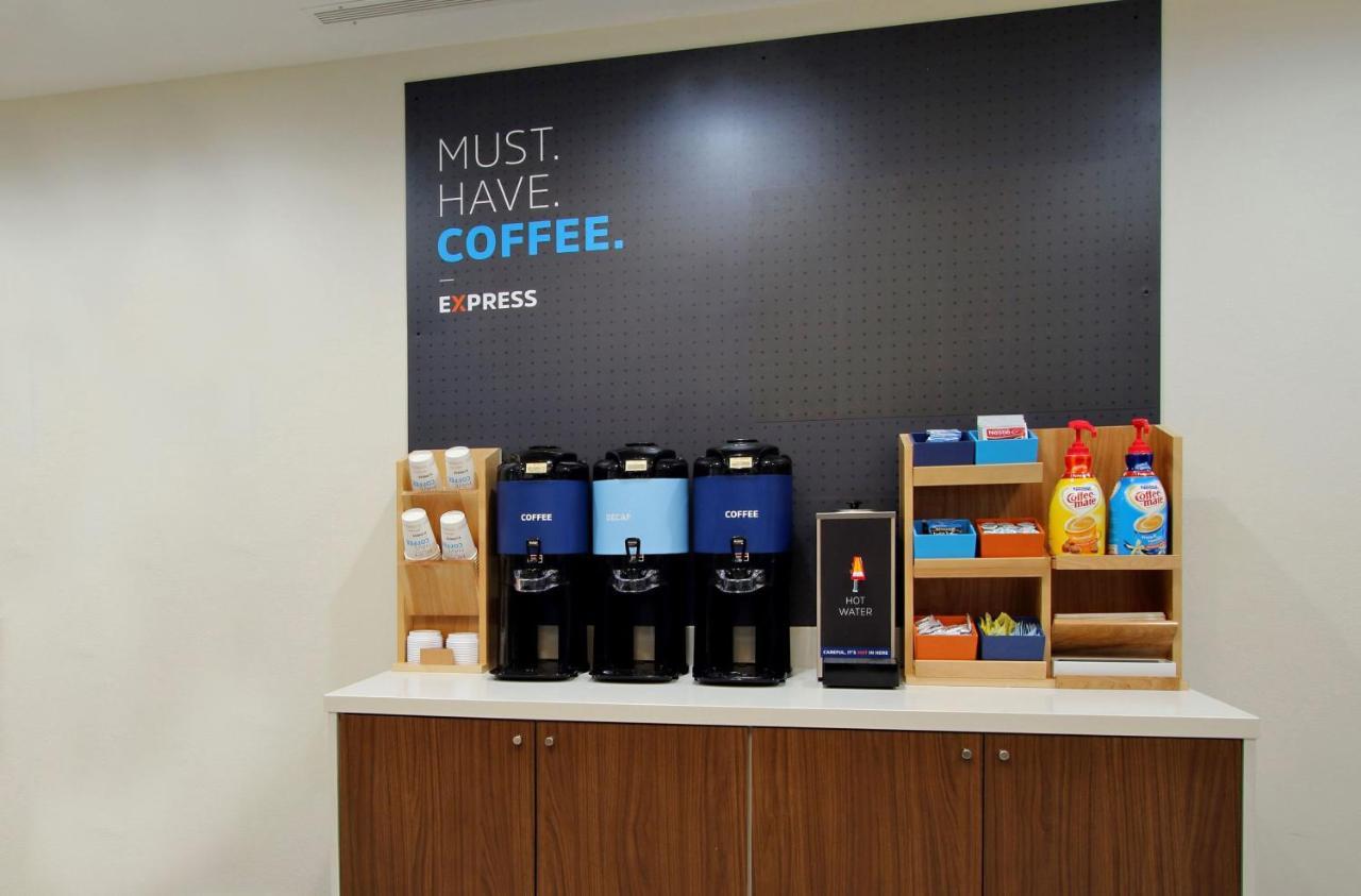 Holiday Inn Express & Suites - Ann Arbor - University South By Ihg Bagian luar foto