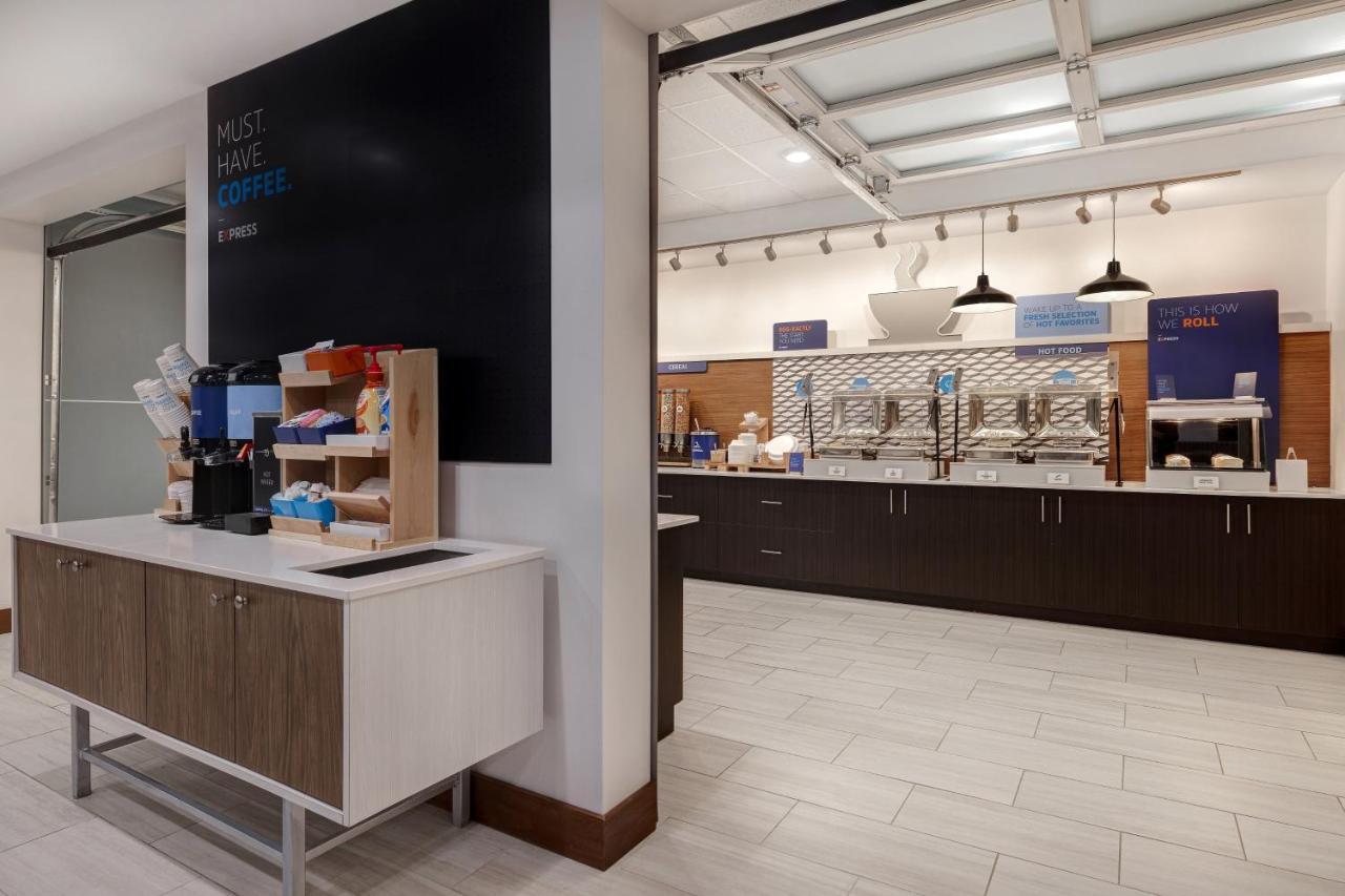 Holiday Inn Express & Suites - Ann Arbor - University South By Ihg Bagian luar foto